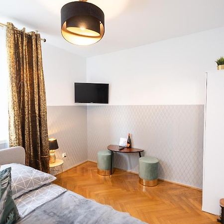 Clicktheflat Stawki Apart Rooms Varsovia Exterior foto